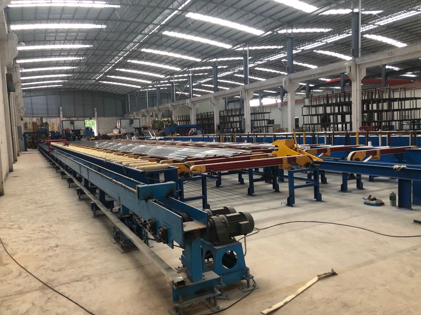 生產(chǎn)車(chē)間