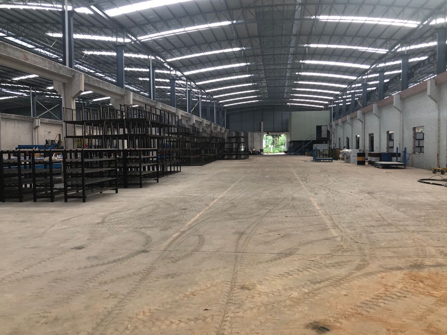 生產(chǎn)車(chē)間