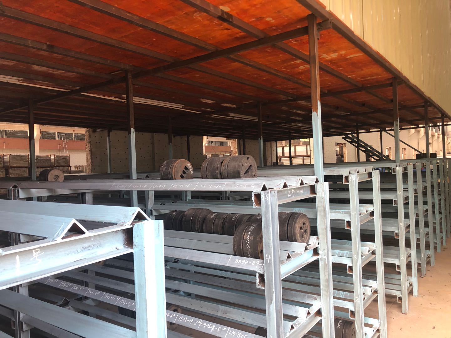 生產(chǎn)車(chē)間