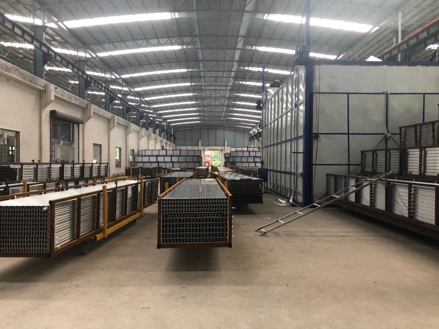 生產(chǎn)車(chē)間