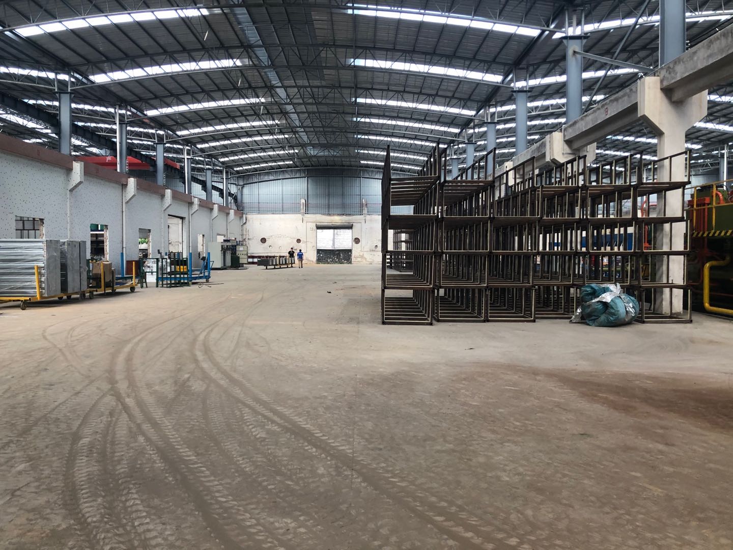 生產(chǎn)車(chē)間